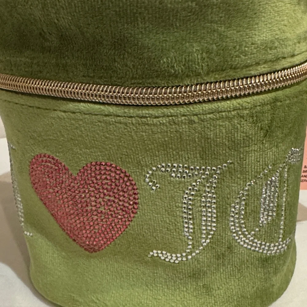 Juicy Couture Terry Train Green Velvet Cosmetic Bag with Pink Accents NWT - Picture 7 of 7